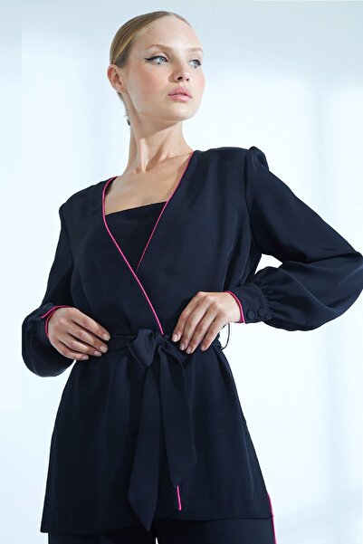 Naar سترة نسائية بحزام أسود فوشيا22251610