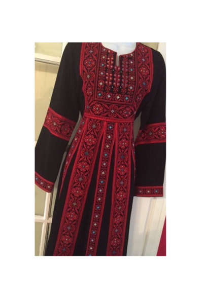 TRANDNIUM Elegant Palestinian jalabiya with royal embroidery, complete with a belt and headband as a gift.