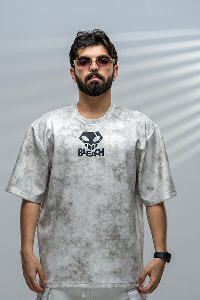 saneafn White T-shirt with a design of the character Hollow Ichigo