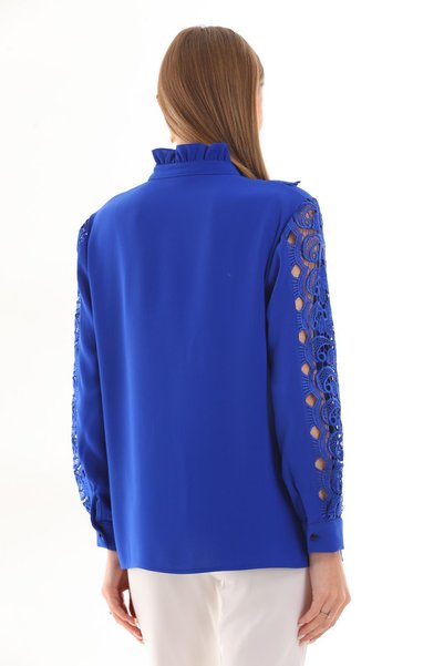 Loom Boutique قميص كريب مزين بالدانتيل والتطريز للنساء G0036 مقاس كبير