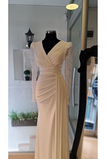 makbuleofficial Ecru biele, kravatový výstrih, rozparky, zásnubné svadobné šaty