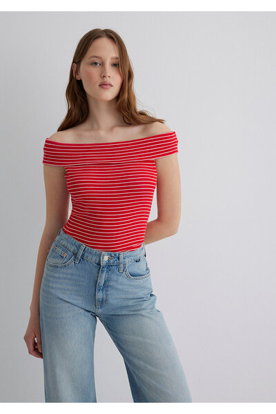 Mavi Red Striped Off-Shoulder Ball - Fitted Cut1612866-88688