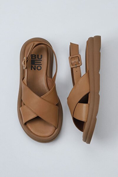 Bueno Shoes Sandale plate de damă din piele maronie 01wy9403