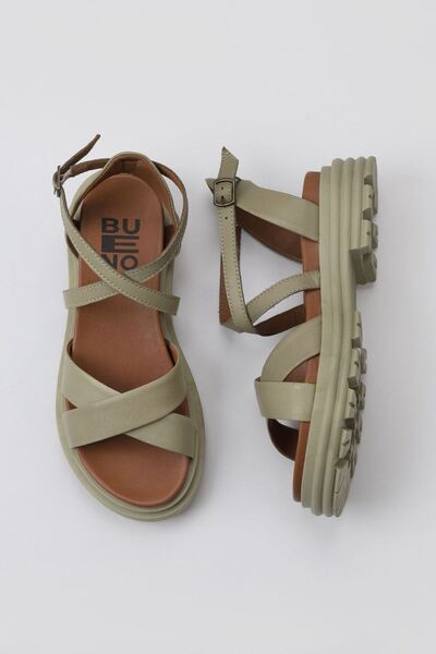 Bueno Shoes صندل نسائي بكعب عريض من الجلد الكاكي 01wy8305