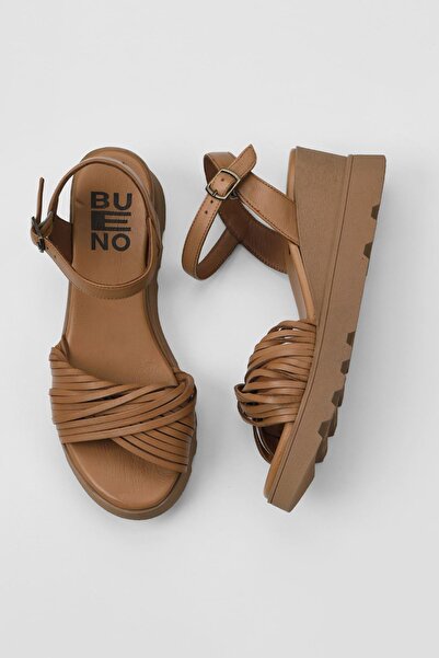 Bueno Shoes صندل نسائي بكعب عريض من الجلد باللون البني الداكن 01wy8609