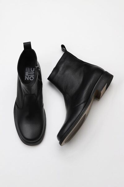 Bueno Shoes Cizme de damă din piele neagră - model plat 01wv8603