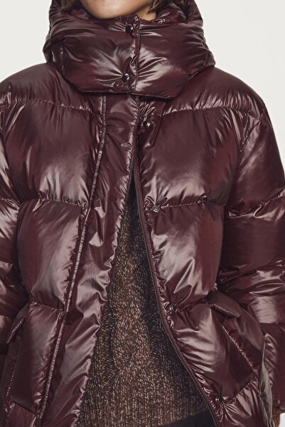 Massimo Dutti Kapüşonlu kısa su itici şişme mont