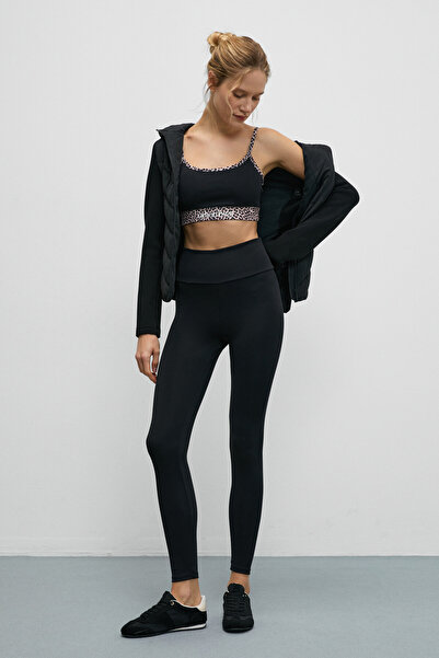 Urban Beat Vyneora Women's Flexible and Soft Textured Black Leggings