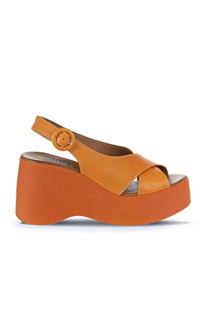 Bueno Shoes Oranžové kožené dámské sandály na klínovém podpatku - 01wy9007