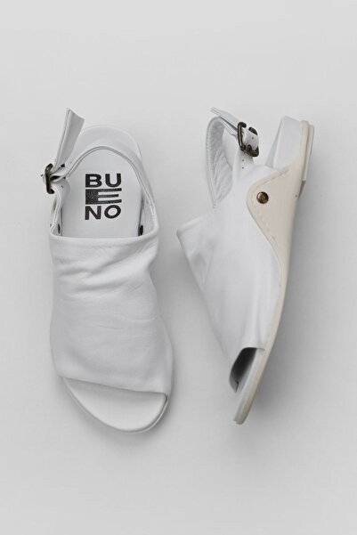 Bueno Shoes Λευκά Δερμάτινα Γυναικεία Σανδάλια Flat 01wu7603