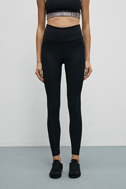 Urban Beat Vyneora Women's Flexible and Soft Textured Black Leggings