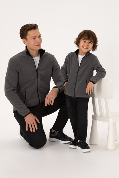 U.S. Polo Assn. سترة رجالية محبوكة من الصوف باللون الرمادي مقاس عادي 50313779...