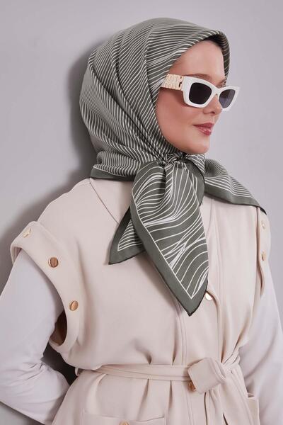 Levidor وشاح حريري بنمط خط كاكي