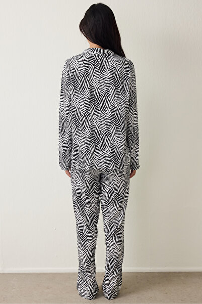 Penti Off-White Angie Gestreiftes Pyjama-Set mit Hemdkragen und langen Ärmeln