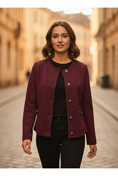 Şiir سترة نسائية فضية اللون من كالدر بأزرار وجيوب وقصة مريحة وياقة دائرية - لون أحمر داكن