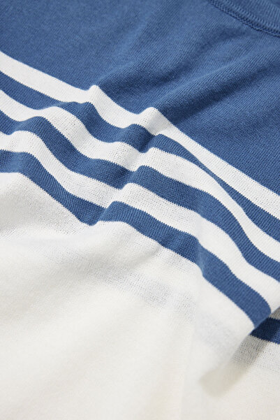 W Collection White Crocheted Crop Sweater with Crocheted Necklace