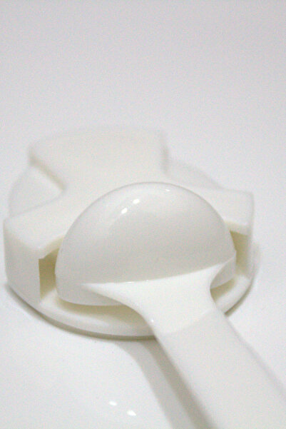 Miningaa Easy Installation Flexible Adjustable Toilet Seat Lock with Non-Marking Tape