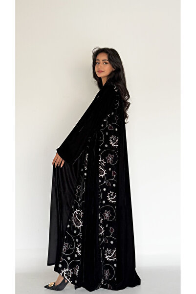 AYA - MW1802 - Velvet abaya with added computer embroidery on the sides