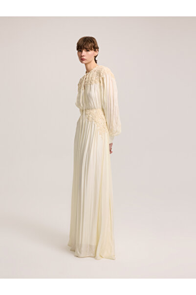 BAQA فستان حريري مطرز بالدانتيل