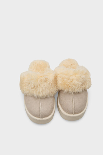 Capone Outfitters Florri Tüylü Burnu Kapalı Kadın Terlik