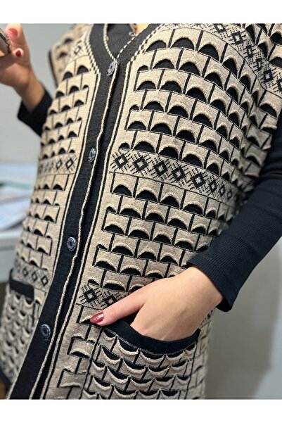 Mako V-Neck Pocketed Buttoned Knitwear Acrylic Vest – Ecru Black Patterned