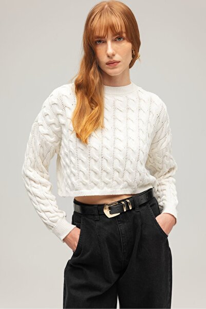 Saade Women's Hair Braid Detailed Crop Knit Sweater