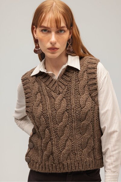 Saade Kadın Saç Örgü Desenli V Yaka Triko Süveter – Yan Düğme Detaylı