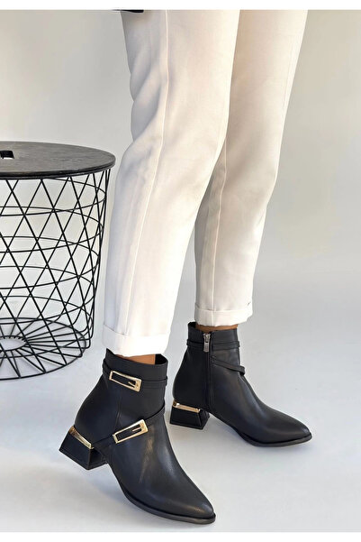 meSga butik Inay Black Leather Heeled Boots