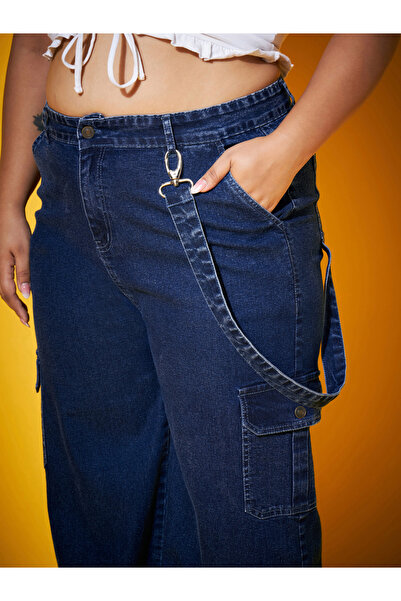 Sassafras By Styli Plus Size Straight Leg Cargo Jeans