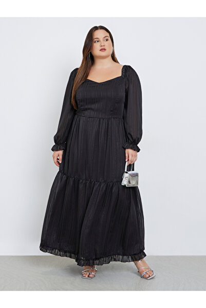 Styli Plus Size Lurex Sweetheart Neck Maxi Dress