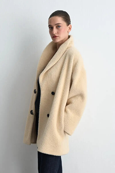 Gusto Shawl Collar Plush Coat - Beige