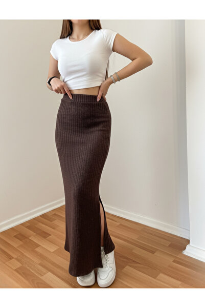 FOORS تنورة عالية الخصر شق تريكو قماش مجدّل