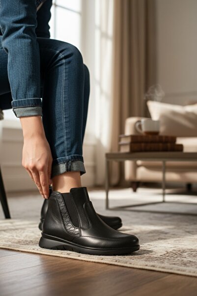 VeliKundura حذاء نسائي نصف طول بسحاب أسود من إيراس