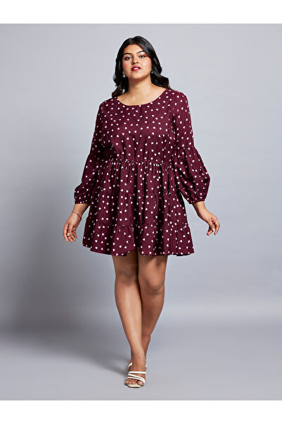 Globus By Styli Plus Size Maroon Heart Print Tiered Mini Dress
