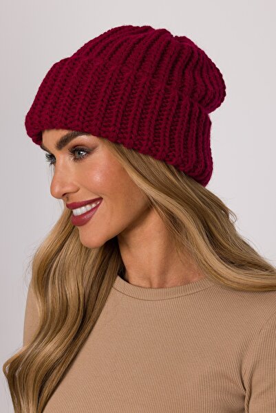Made of Emotion M895 Soft, thick-knit yarn hat