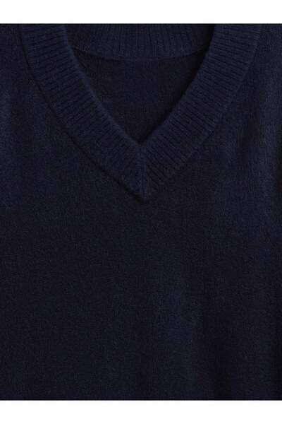 GAP Kadın Lacivert Oversized V Yaka Kazak