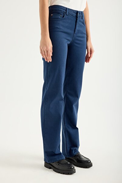 Masha Kate Mid-Waist Straight Cut Pants