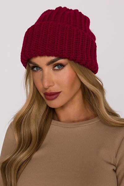 Made of Emotion M895 Soft, thick-knit yarn hat