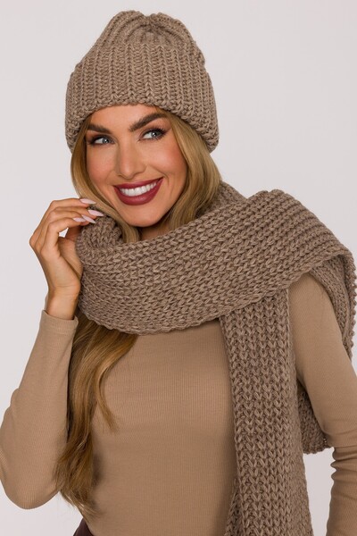 Made of Emotion Eșarfă lungă M896 din fire moi cu țesătură nervurată