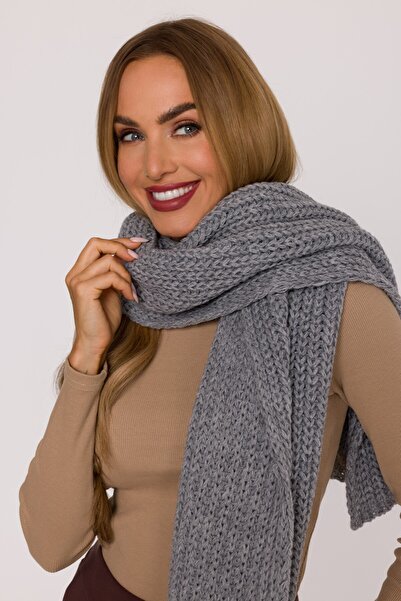 Made of Emotion M896 Long scarf made of soft yarn with a ribbed weave