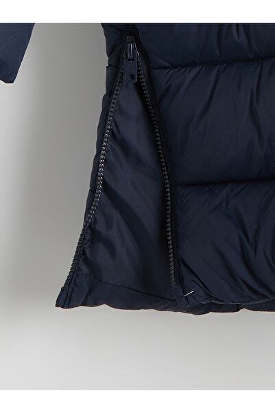 LC Waikiki Hooded Boy's Puffer Coat