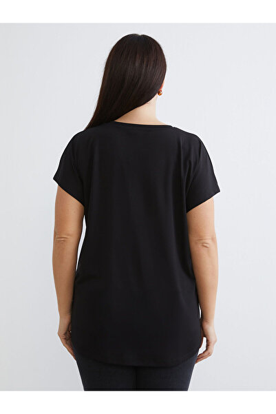 LC Waikiki Γυναικείο μπλουζάκι Vizyon New Season Plus Size με λαιμόκοψη σε σχήμα V