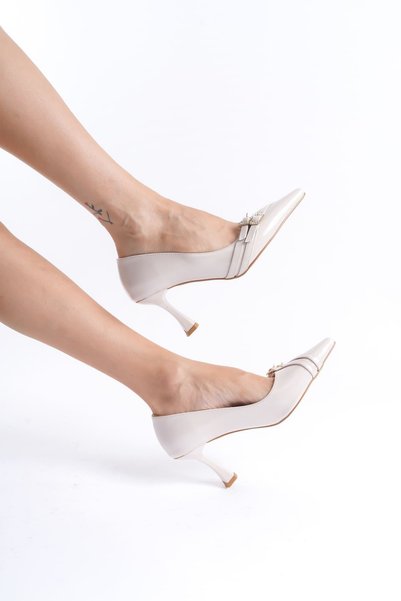 Generic Brand Women's Beige Patent Leather Heeled Shoes Tr08Ms25L