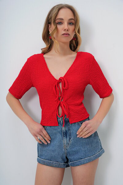 Trend Alaçatı Stili Women Red Front Tie Short Sleeve Seersucker Summer Blouse Alc-X13580