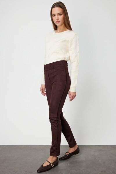 Mi Pret a Porter Mi Kenarı Sim İşlemeli Süet Pantolon