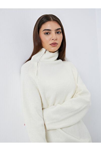 Styli Off White Regular Fit Sweater with Zip Detail