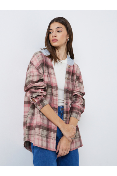 Styli جاكيت قصة فضفاضة من الفلانيل المنقوش باللون الوردي مع غطاء للرأس