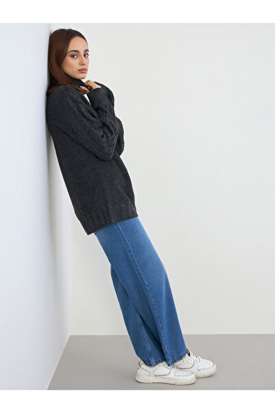 Styli Charcoal Longline Chunky Knit Sweater