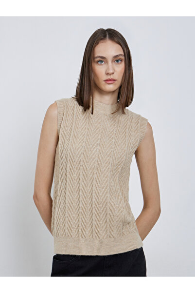 Styli Beige Textured Knit Sleeveless Vest