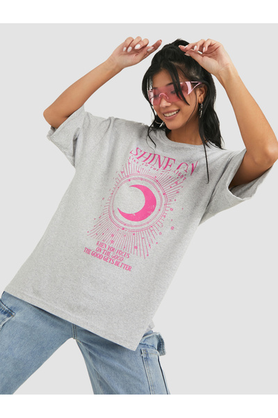 Styli Raglan Sleeves Shine On Graphic Print Oversized T-shirt